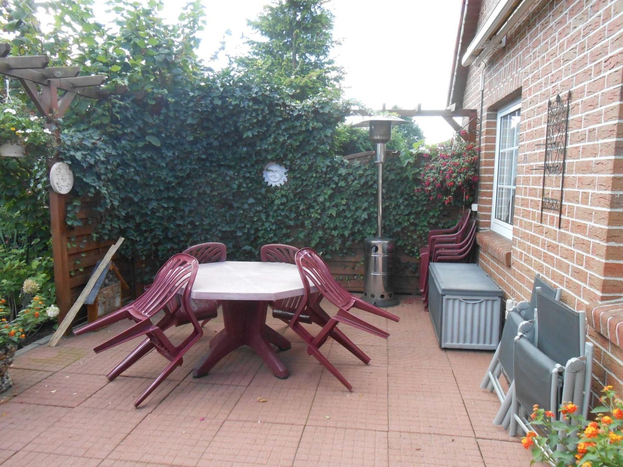 Ferienwohnung Brentano_ 65230 Moormerland Exterior photo